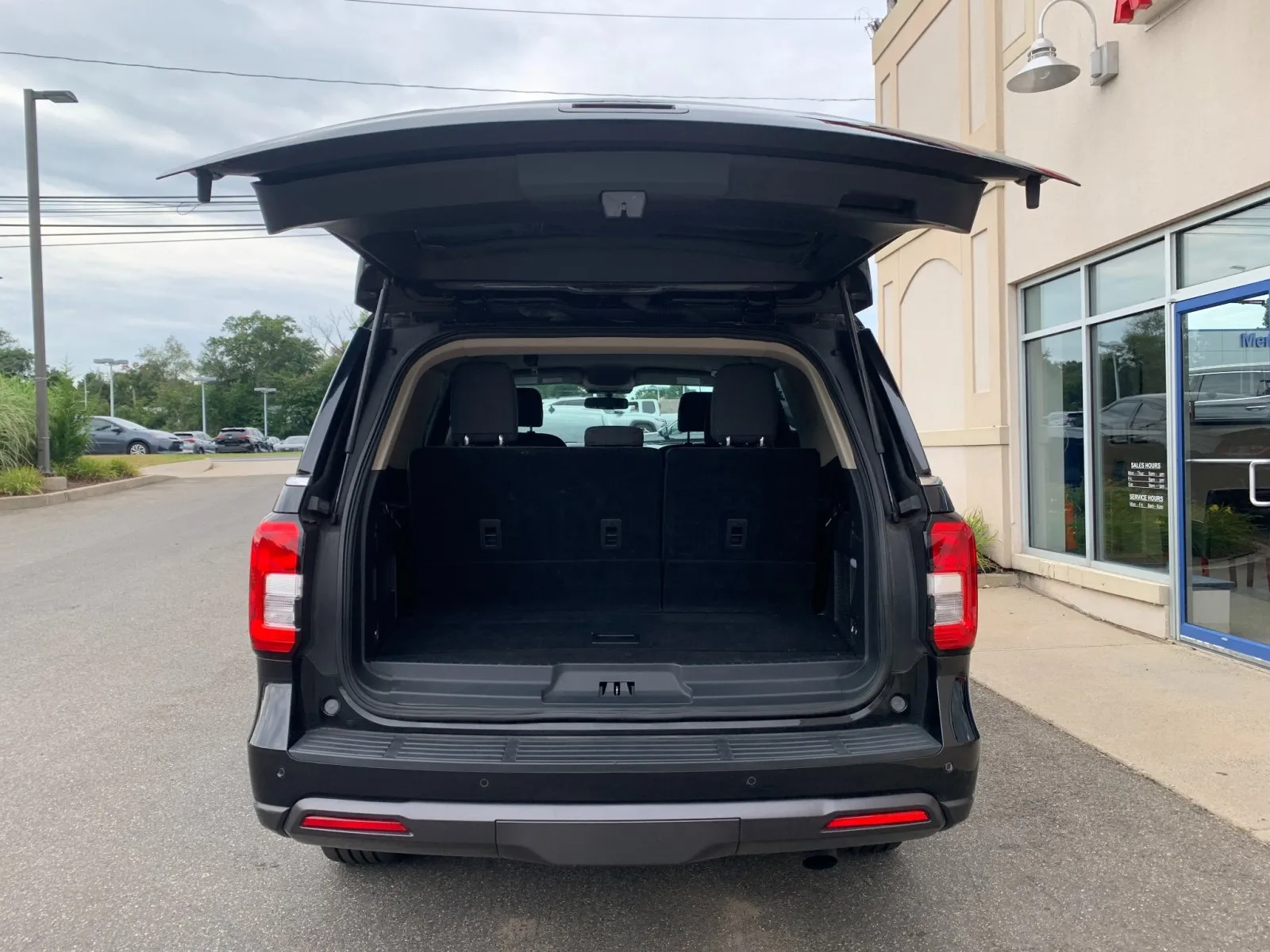 Ford Expedition photo 12