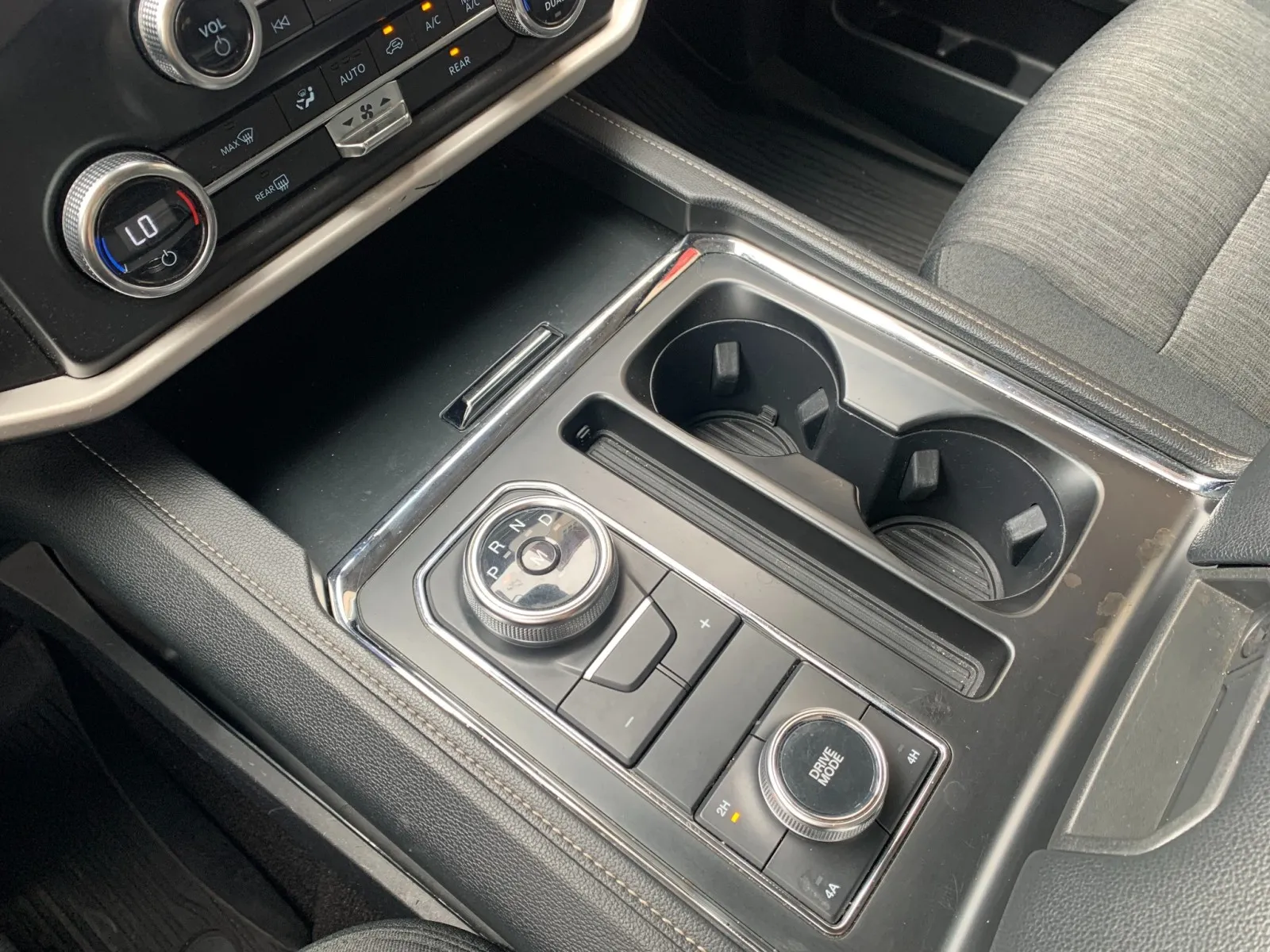 Ford Expedition photo 21