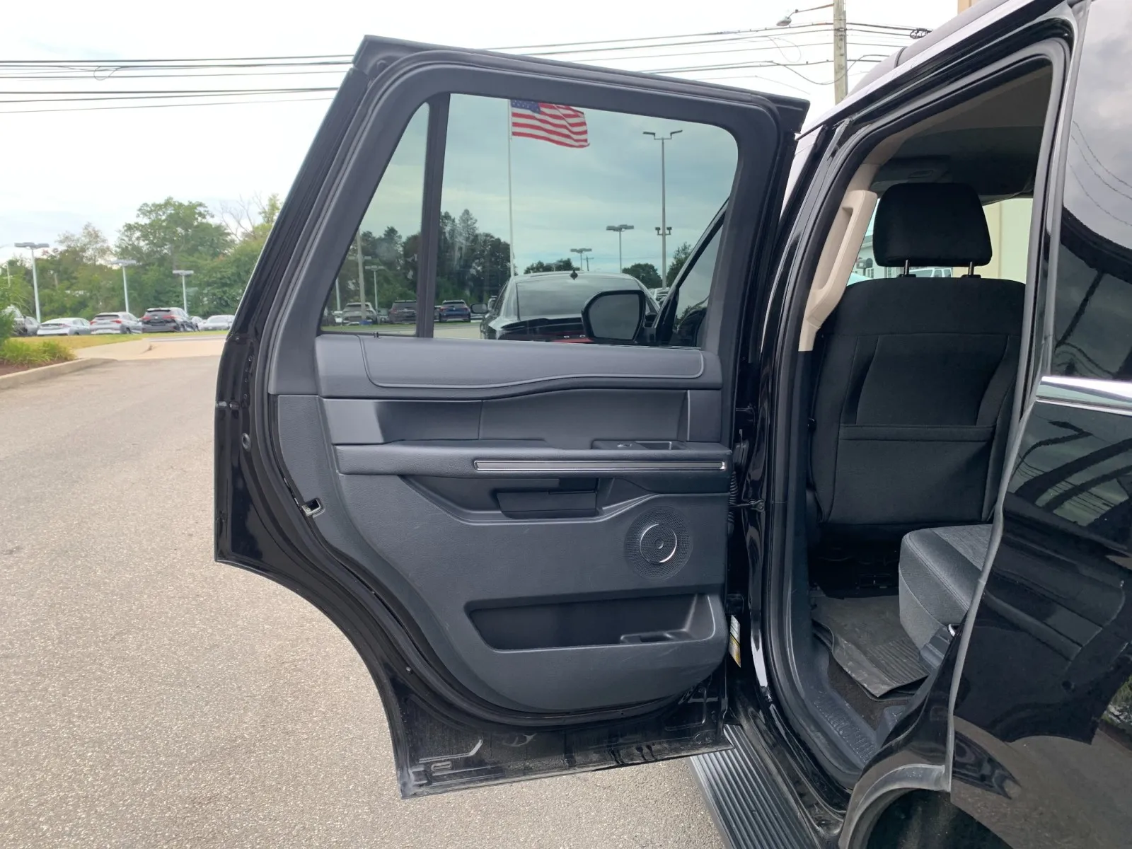 Ford Expedition photo 30
