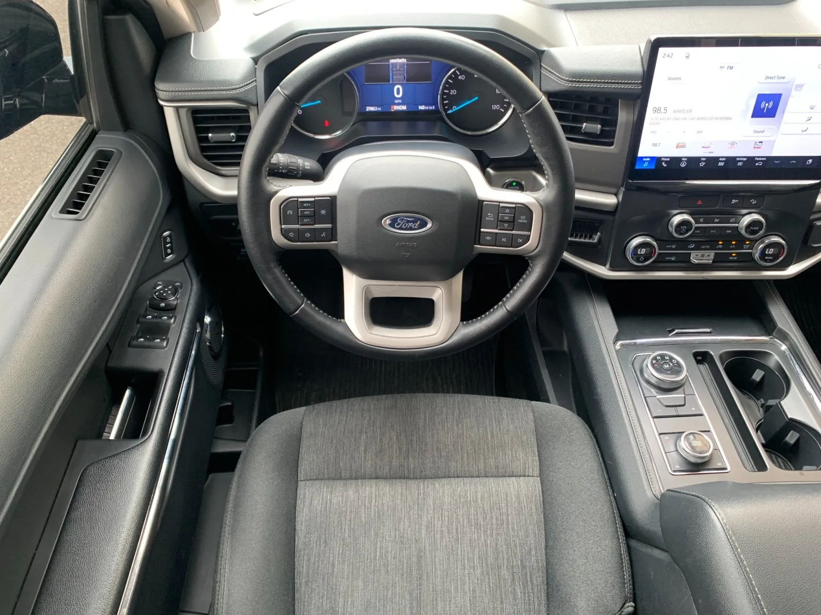 Ford Expedition photo 33