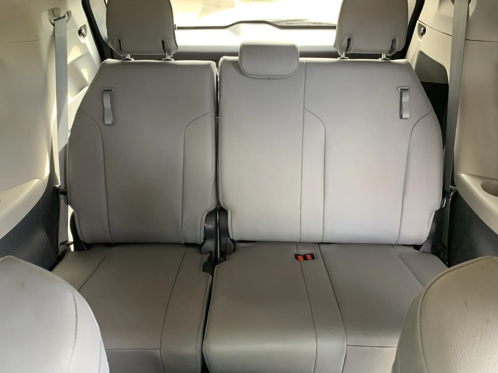 Toyota Sienna photo 31
