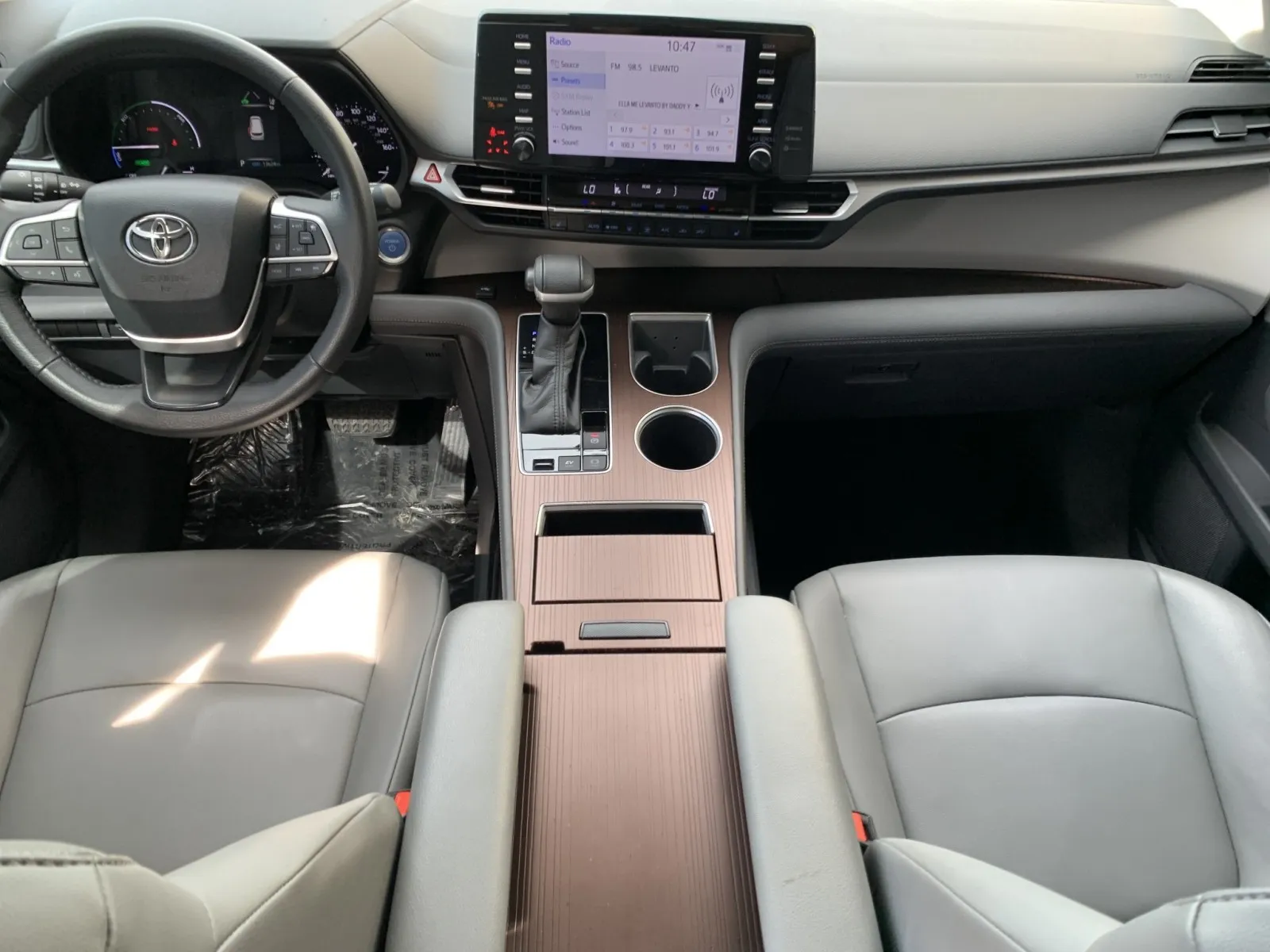 Toyota Sienna photo 28