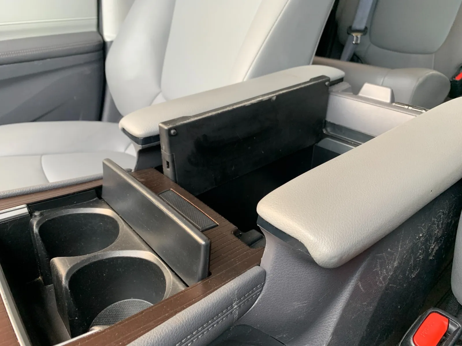 Toyota Sienna photo 23