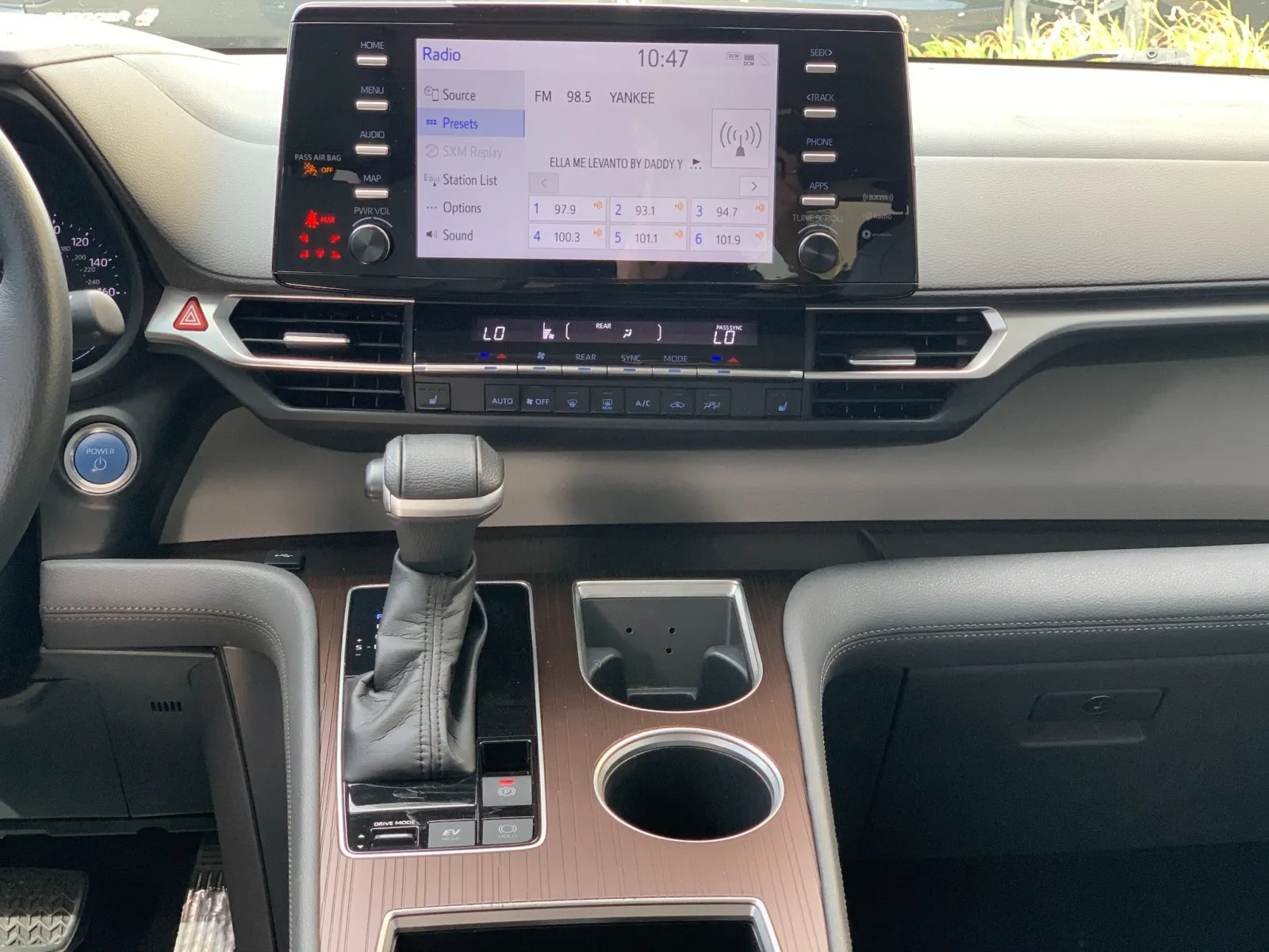 Toyota Sienna photo 29