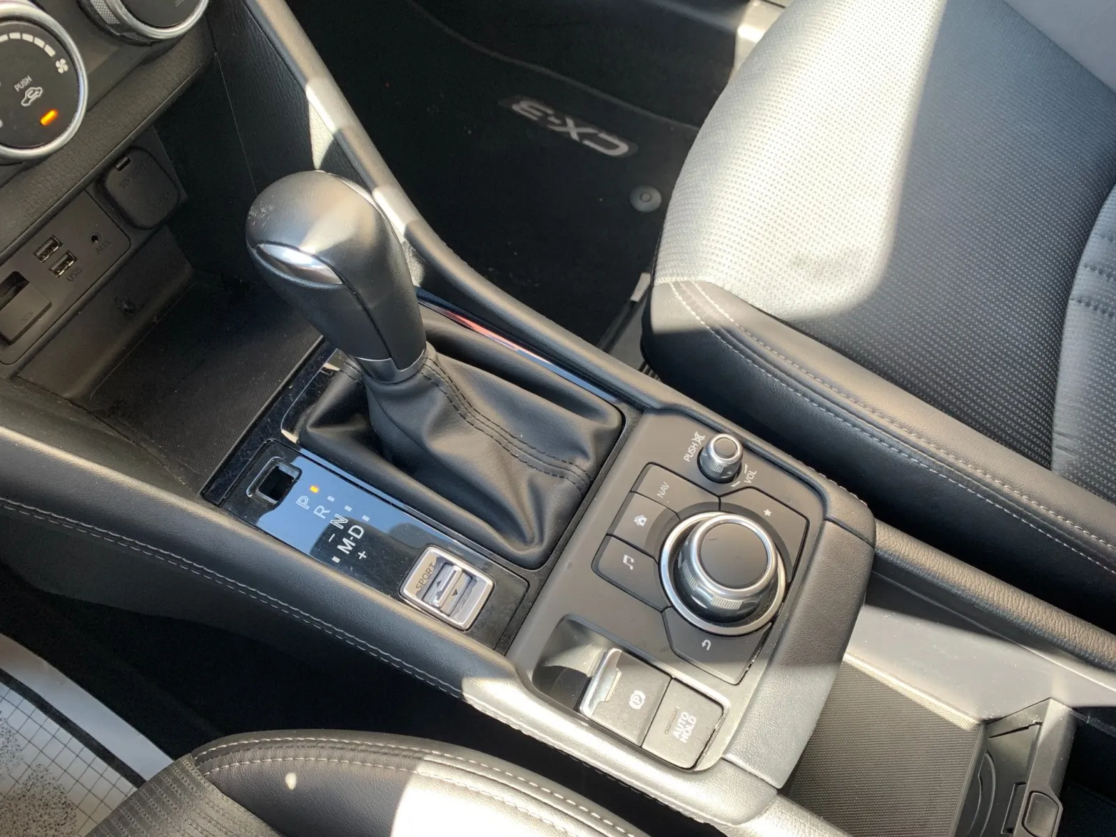 Mazda CX-3 photo 18