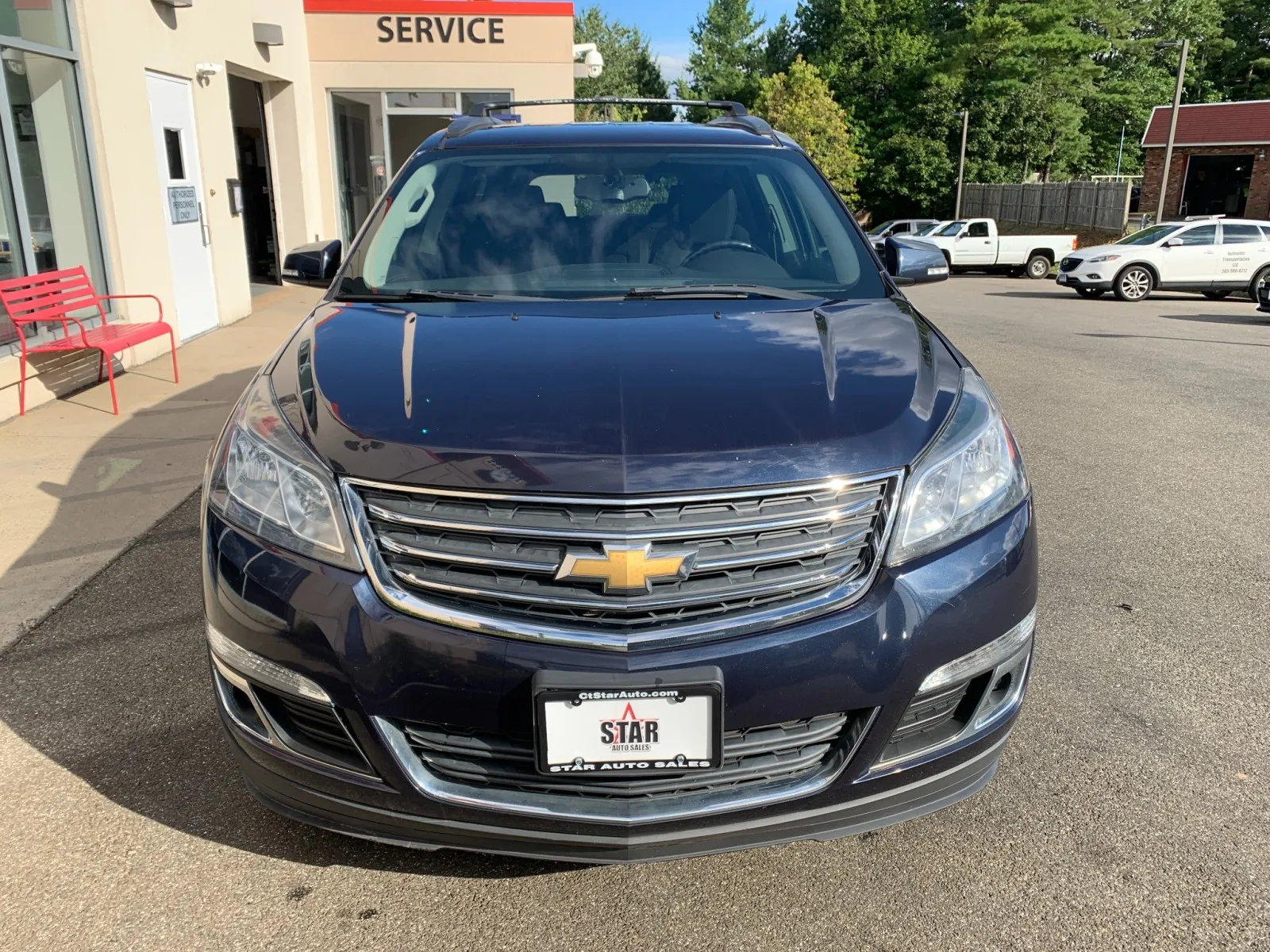 Chevrolet Traverse photo 2