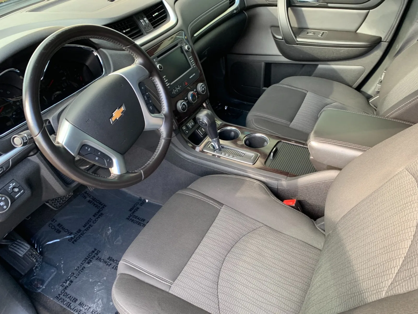 Chevrolet Traverse photo 11