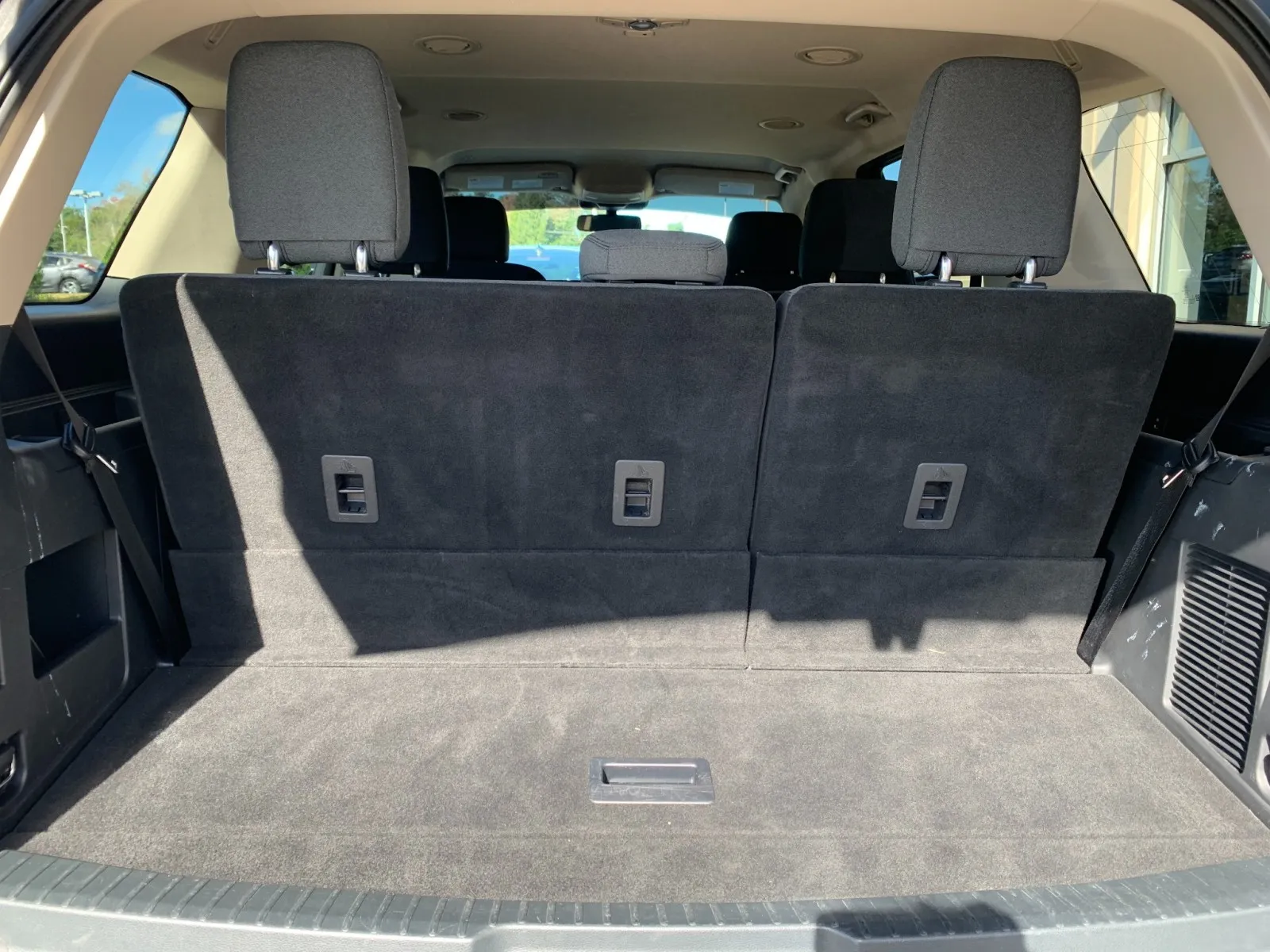 Ford Expedition photo 9