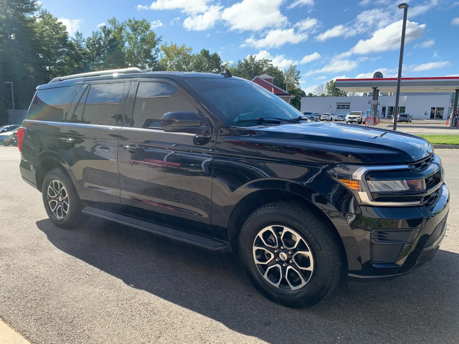 Ford Expedition photo 3