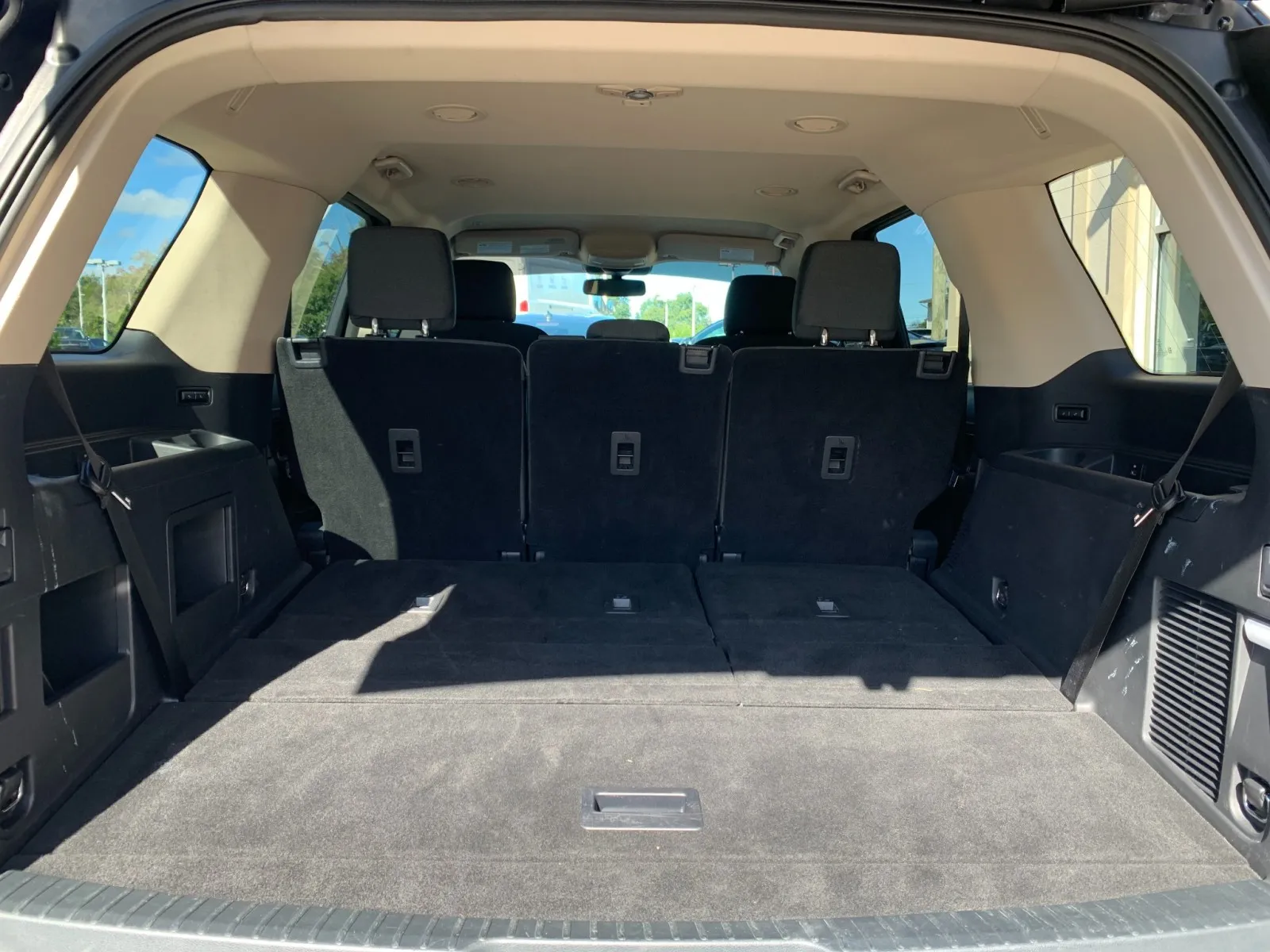 Ford Expedition photo 10