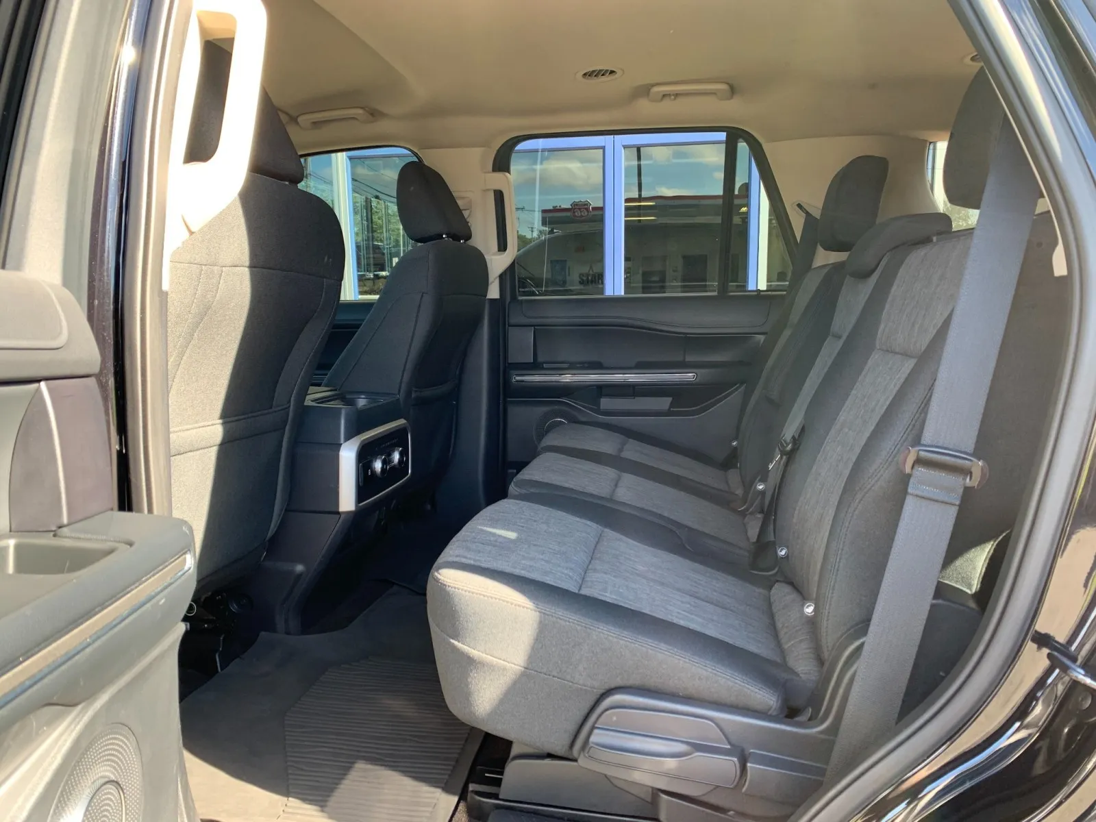 Ford Expedition photo 27