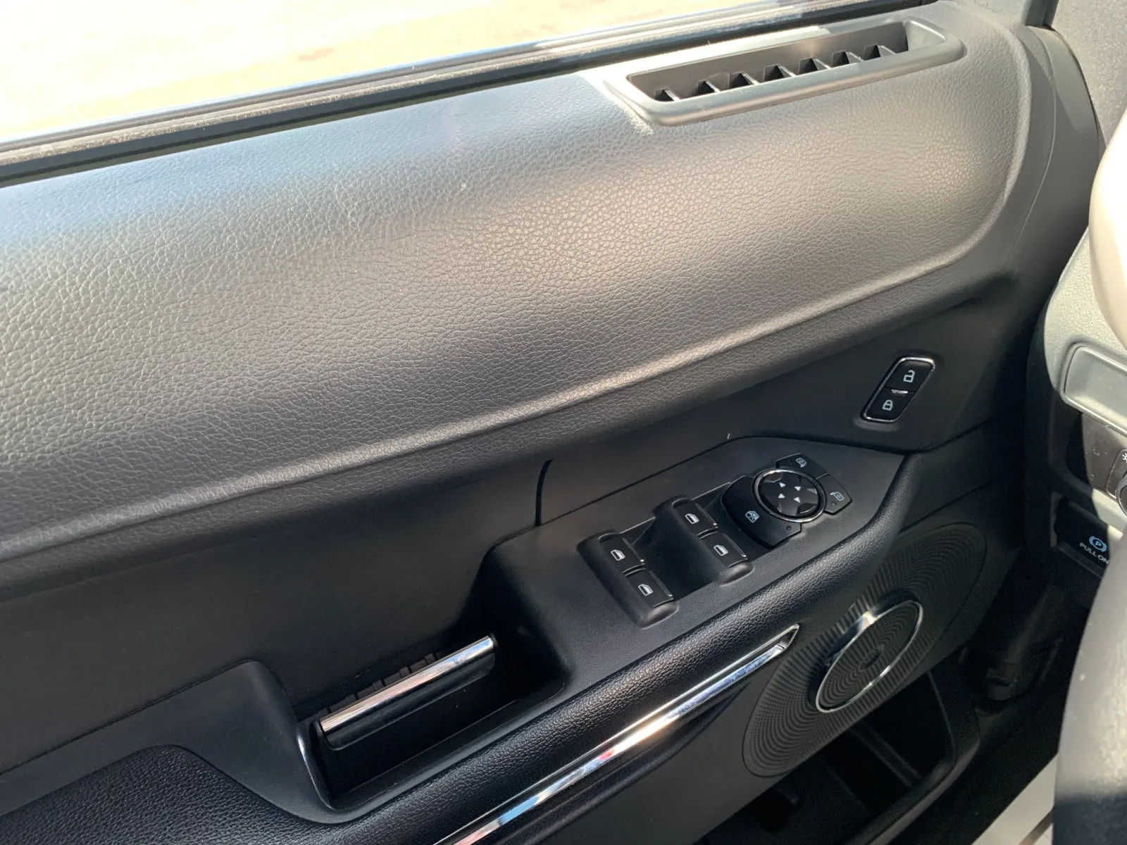 Ford Expedition photo 14