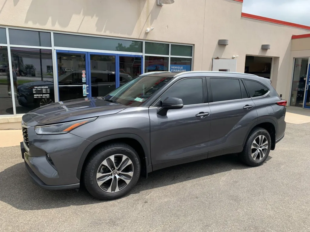 2021 Toyota Highlander XLE for sale in Meriden, CT