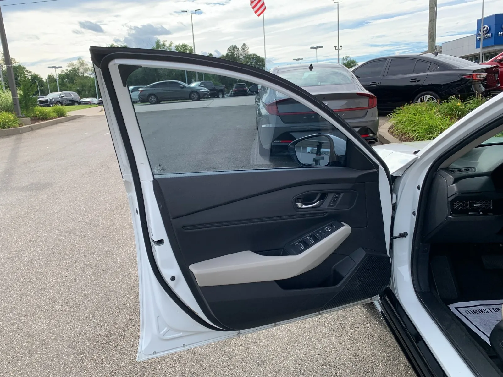 Honda Accord photo 11