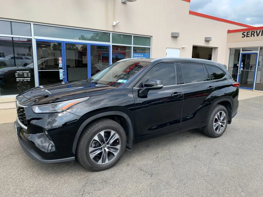 Used 2022 Toyota Highlander XLE for sale in Meriden, CT at Star Auto ...