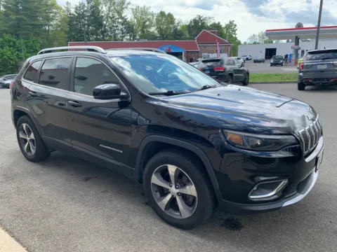 Another view of 2019 Jeep Cherokee Limited for sale in Meriden, CT at Star Auto Sales