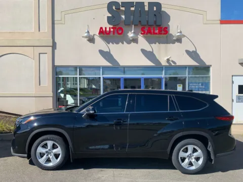 More photos of 2022 Toyota Highlander LE at Star Auto Sales, CT