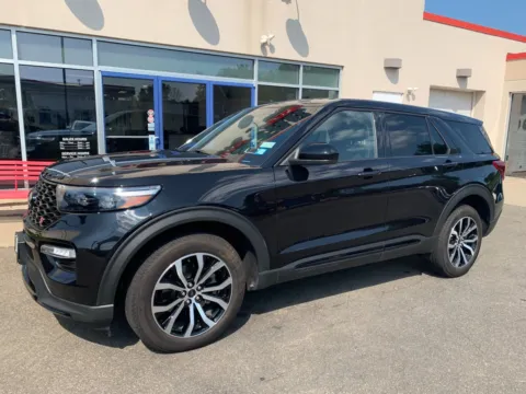 Black 2022 Ford Explorer ST for sale in Meriden, CT