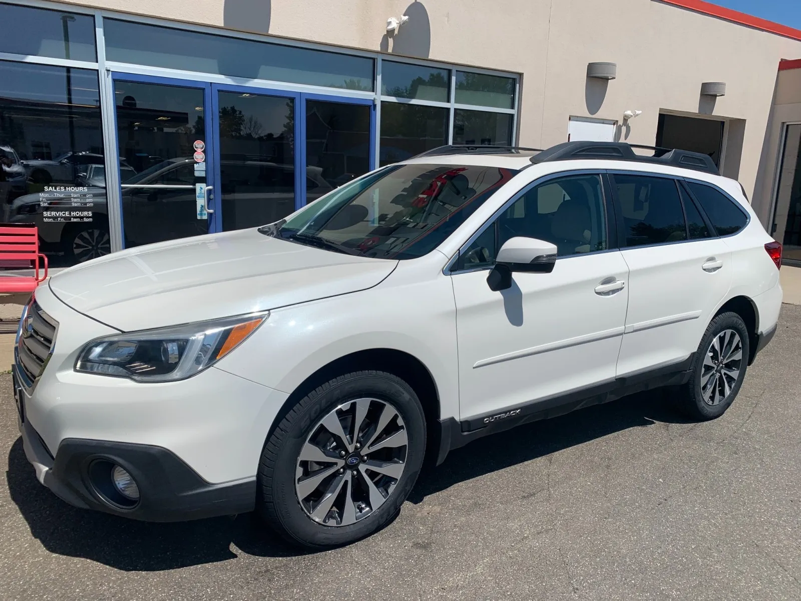 White 2015 Subaru Outback 2.5i Limited for sale in Meriden, CT