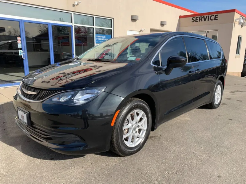 2019 Chrysler Pacifica Touring for sale in Meriden, CT