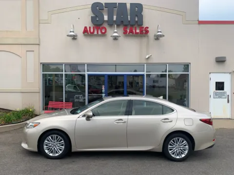 More photos of 2013 Lexus ES 350 4dr Sdn at Star Auto Sales, CT