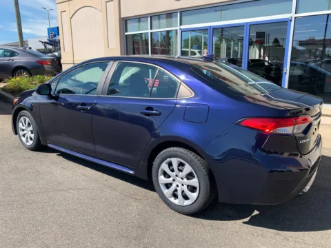 More photos of 2021 Toyota Corolla LE at Star Auto Sales, CT