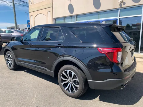 More photos of 2022 Ford Explorer ST at Star Auto Sales, CT