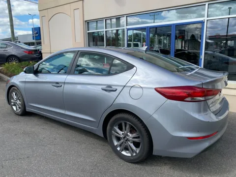 More photos of 2017 Hyundai Elantra SE at Star Auto Sales, CT