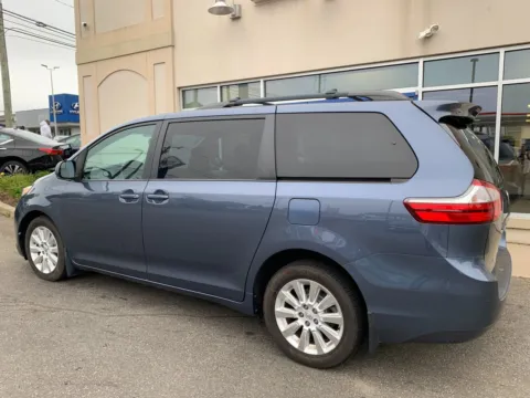 More photos of 2015 Toyota Sienna LE at Star Auto Sales, CT