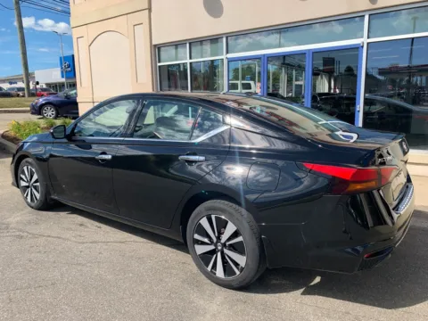 More photos of 2020 Nissan Altima 2.5 SV at Star Auto Sales, CT