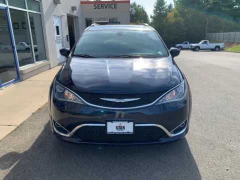 Photos of 2018 Chrysler Pacifica Touring L for sale in Meriden, CT at Star Auto Sales