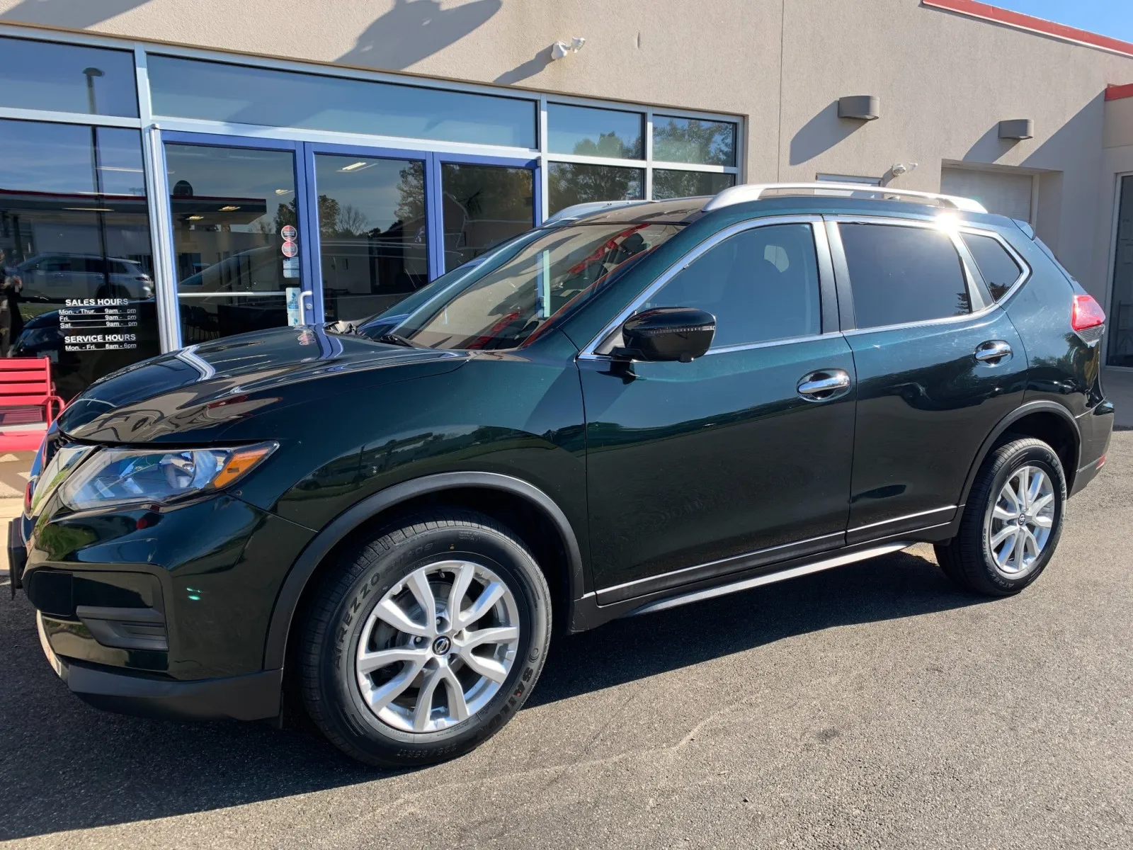 Green 2018 Nissan Rogue SV for sale in Meriden, CT