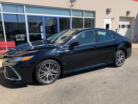 Black 2024 Toyota Camry XLE for sale in Meriden, CT