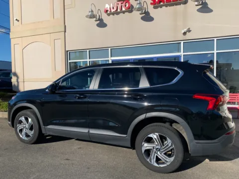 More photos of 2022 Hyundai Santa Fe SE at Star Auto Sales, CT