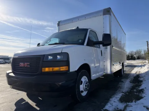 More photos of 2022 GMC 3500 16ft Box Truck with Side Door at Signature Truck Center, IL