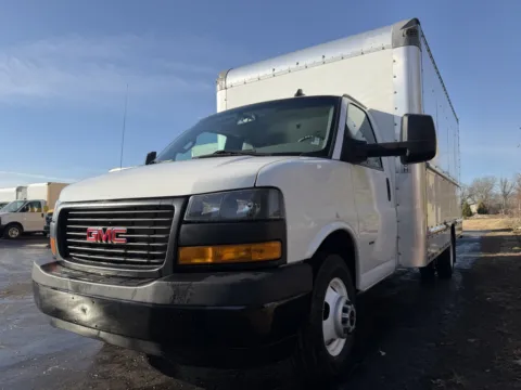 More photos of 2022 GMC 3500 16ft Box Truck with Side Door at Signature Truck Center, IL