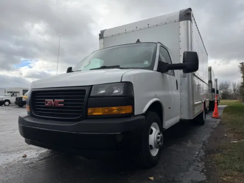 More photos of 2022 GMC 3500 16ft Box Truck with Side Door at Signature Truck Center, IL