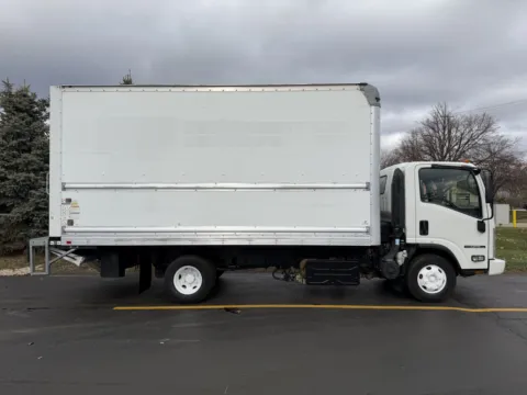 White 2019 Isuzu NPR 16ft Box Truck with Lift Gate for sale in Crystal Lake, IL