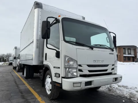 Photos of 2020 Isuzu 16 Ft NPR w/ Lift (GAS) for sale in Crystal Lake, IL at Signature Truck Center