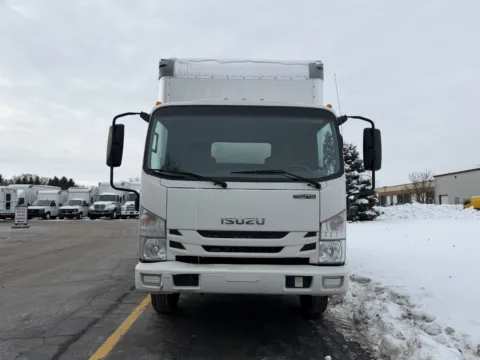 Another view of 2020 Isuzu 16 Ft NPR w/ Lift (GAS) for sale in Crystal Lake, IL at Signature Truck Center