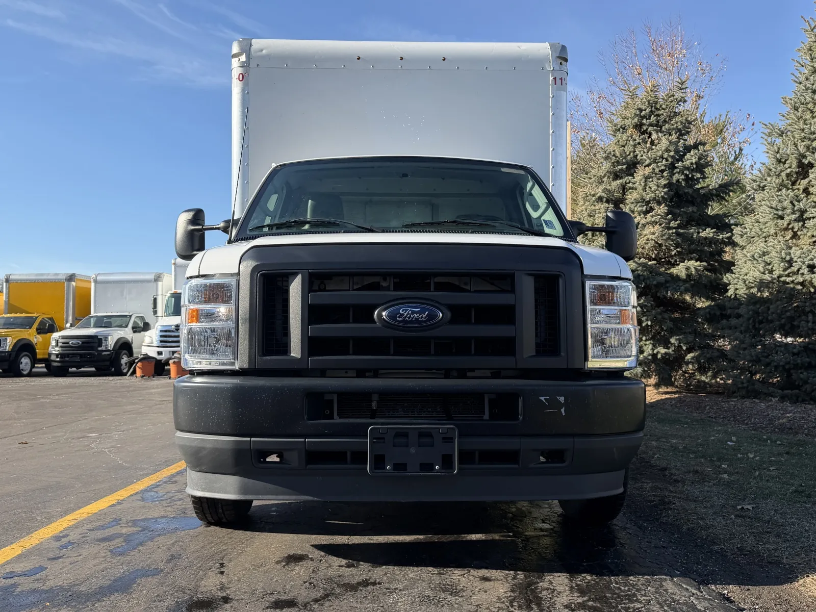 More photos of 2024 Ford E-350 16ft Box Truck with Lift Gate at Signature Truck Center, IL