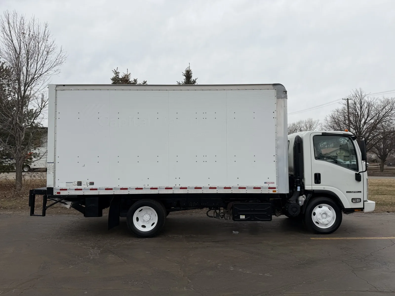 2019 Isuzu NPR XD 16ft Box Truck with Lift Gate for sale in Crystal Lake, IL