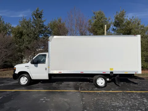 Photos of 2017 Ford E-350 16ft Box Truck for sale in Crystal Lake, IL at Signature Truck Center