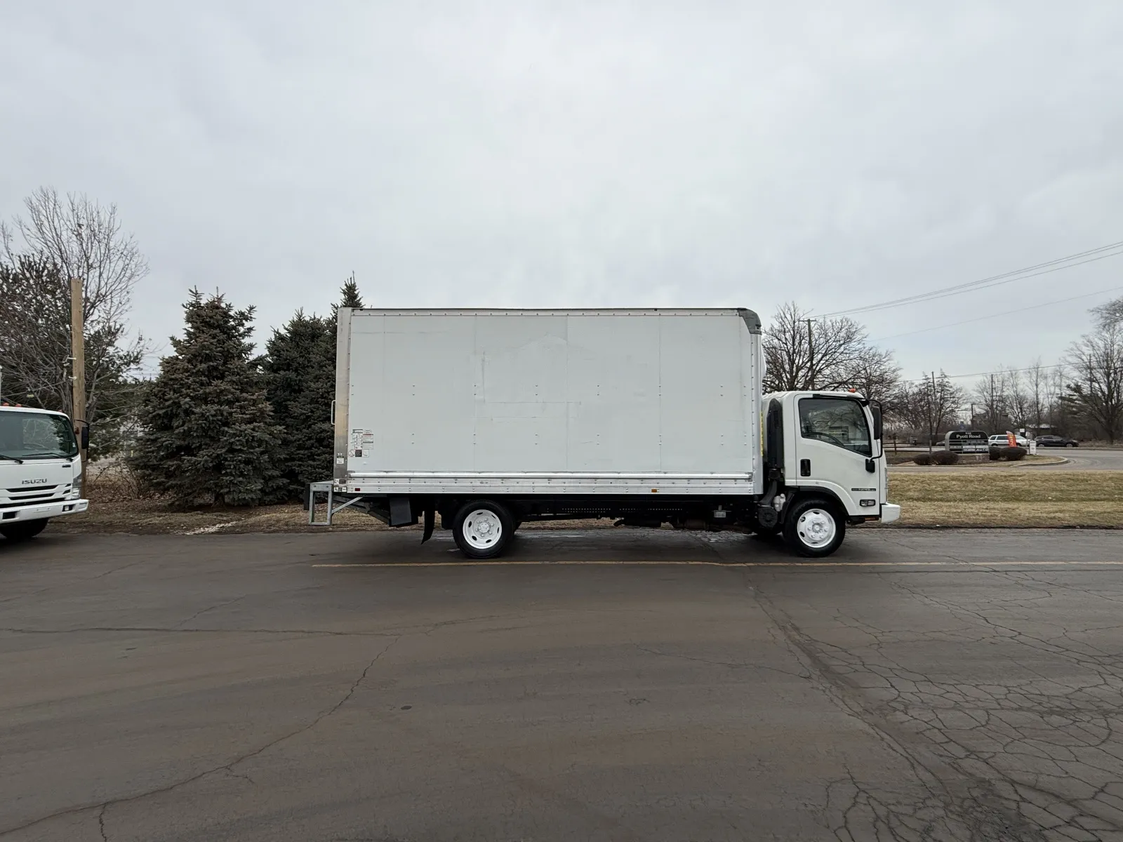 White 2019 Isuzu NPR 16ft Box Truck with Lift Gate for sale in Crystal Lake, IL