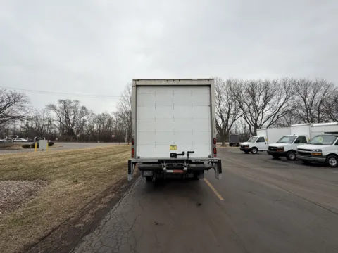 More photos of 2019 Isuzu NPR 16ft Box Truck with Lift Gate at Signature Truck Center, IL
