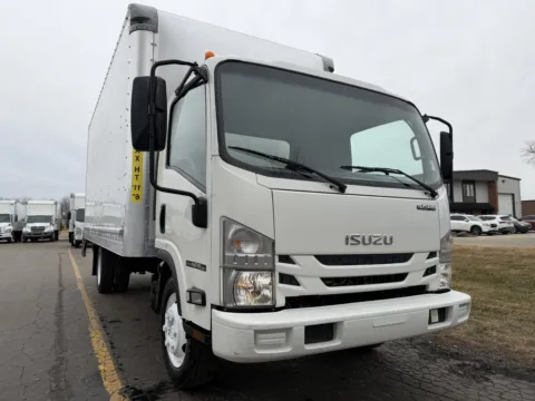 Another view of 2019 Isuzu NPR 16ft Box Truck with Lift Gate for sale in Crystal Lake, IL at Signature Truck Center