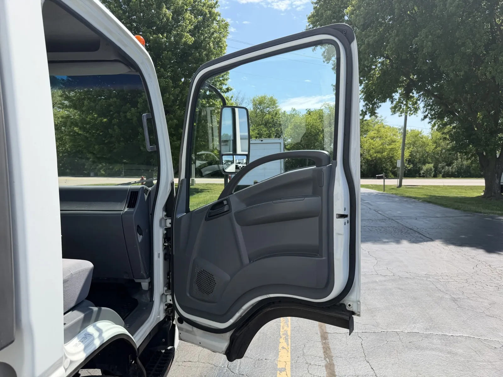 2019 Isuzu NPR HD - Photo 24