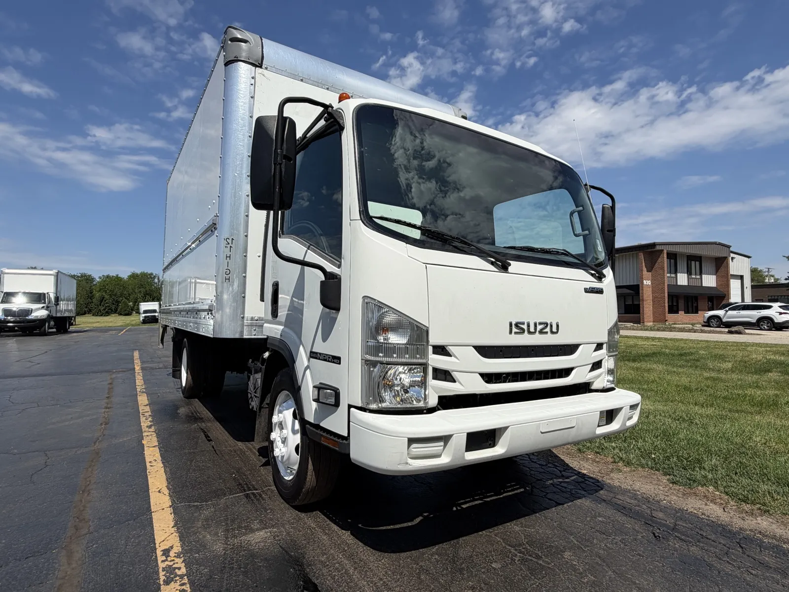 2019 Isuzu NPR HD - Photo 3