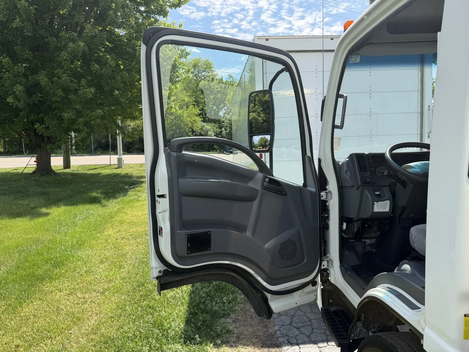 2019 Isuzu NPR HD - Photo 28