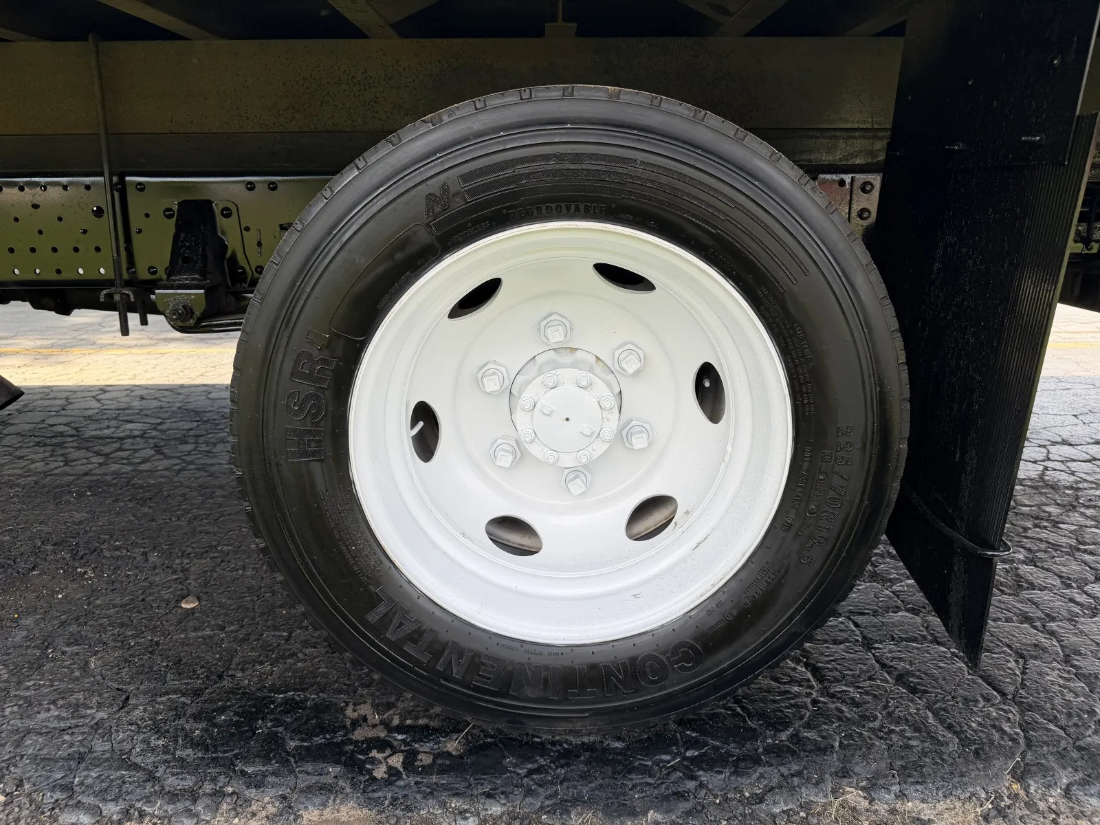 2019 Isuzu NPR HD - Photo 8